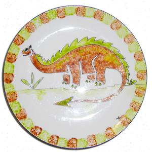 Explication pour faire une assiette peinte au pochoir dinosaure