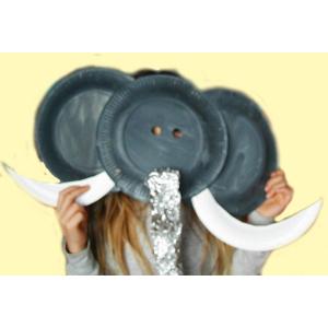 Bricolage pour réaliser un masque d'éléphant avec des assiettes en carton