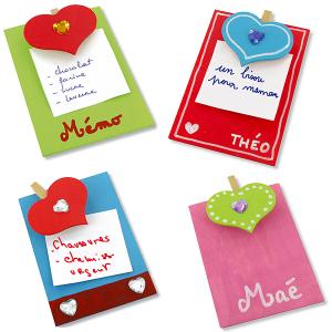 Mémo coeur et strass sur planchette