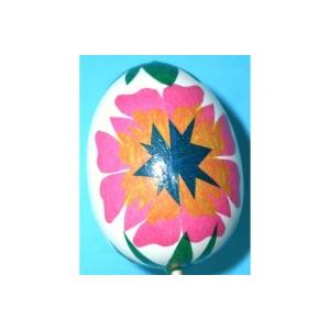 oeuf décoré de papier