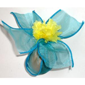 Fabriquer un oeuf de en forme de fleur pour décorer la table