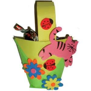 Panier origami décoré de gommettes