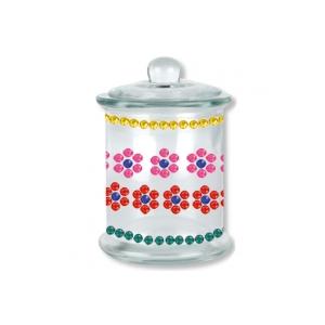 Un pot en verre décoré de cabochons pour la fête des mères