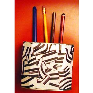 Fabriquer un pot à crayons au motif jungle