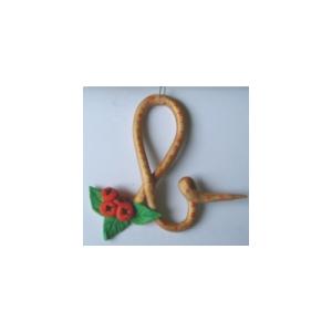 Les lettres en pâte à sel sont une bonne idée de modelage à faire avec votre enfant pour apprendre les lettres de l'alphabet ou pour la déco.