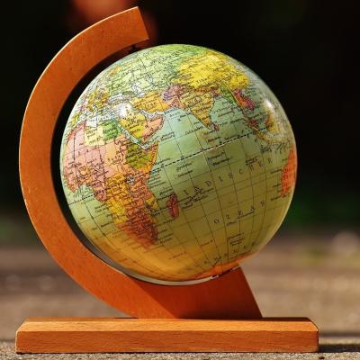 Geographie - mot du glossaire Tête à modeler. Définition et activités associées au mot Geographie.