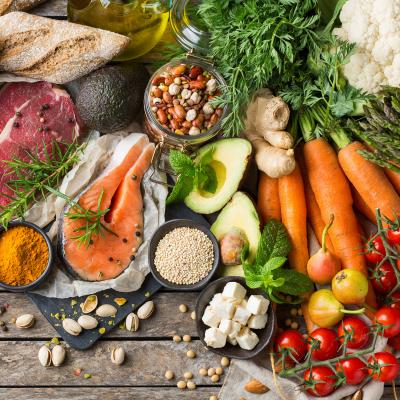 Aliment : Mot du glossaire Tête à modeler. L'aliment est une substance qui sert à nourrir les êtres vivants.  Activités associées.