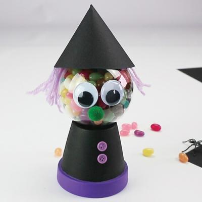 Une boîte à bonbons sorcière à réaliser pour Halloween