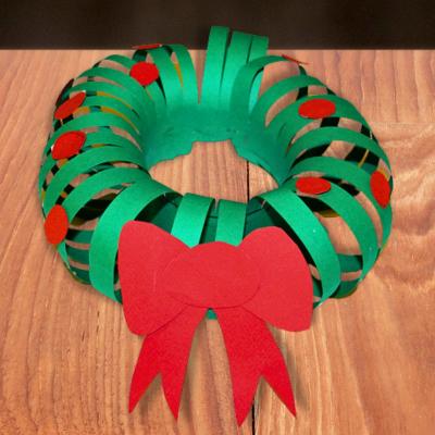 Une couronne de Noël en 3D à fabriquer avec du papier