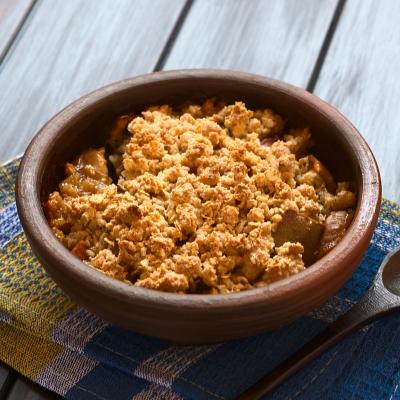 Pas facile de faire manger des légumes aux enfants, mais si les légumes ressemblent à un gâteau il y a plus de chances qu'ils y gouttent ! Voici la recette du crumble de courgettes en flan. Le flan ap