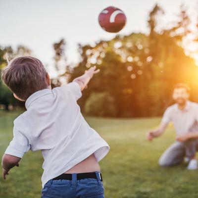 Les enfants ne bougent pas suffisamment, ils sont moins résistants et moins endurants que leurs parents au même âge ! Ce n’est pas moi qui le dit mais les médecins et les chercheurs. La faute en serai