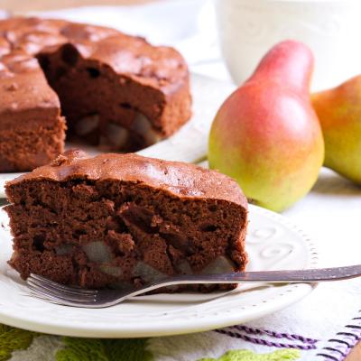 Une recette de gâteau au chocolat à la saveur adoucie par les amandes en poudre. Un délicieux gâteau au chocolat à faire et à déguster avec les enfants. Cette recette est proche d'