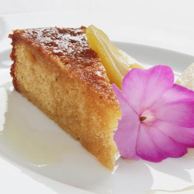 Il existe presque autant de recettes du gâteau au yaourt qu'il y a de famille, chacune a sa recette du gâteau au yaourt. Voici la recette du gâteau au yaourt de la tante Julie.