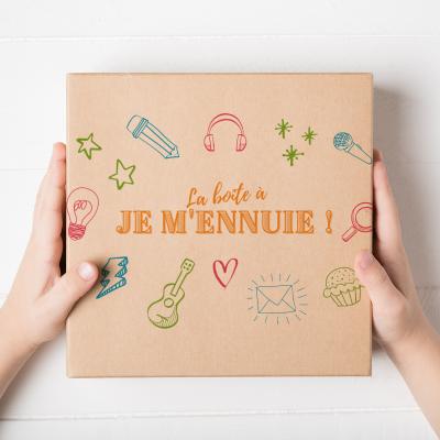 48 idées d'activités à faire avec les enfants lorsqu'ils s'ennuient. Une boite à je m'ennuie pour donner des idées lorsque les enfants ne savent pas quoi faire. A faire seul(s) ou en famille, ces idée