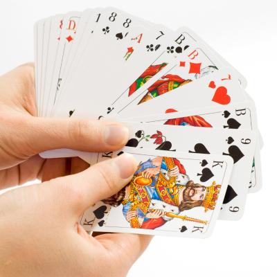 Jeu de cartes traditionnel : jeu de brique