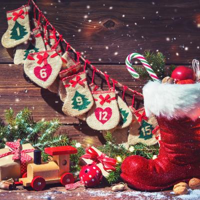 L'Avent est la période pendant laquelle les chrétiens préparent Noël. Le mot Avent vient du latin " adventus" qui signifie venue. L'Avent est donc l'attente de la venue de Jésus-Christ.