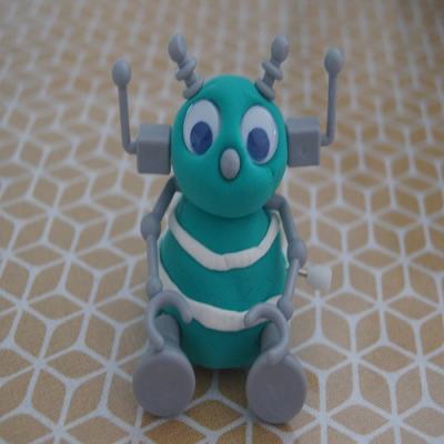 Tuto pour bricoler un petit robot à friction