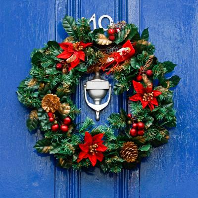 Les couronnes de bienvenue, origine et histoire des couronnes de Noël.