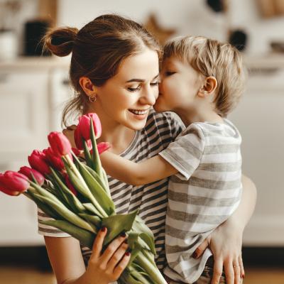 maman - mot du glossaire Tête à modeler. Définition et activités associées au mot maman.