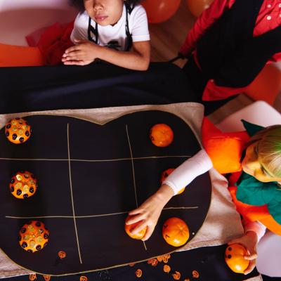 Voici le morpion géant d'halloween ! Un Tic Tac Toe grandeur nature pour animer un goûter d'enfants sur le thème d'Halloween.