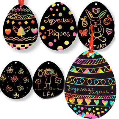 Oeufs de Pâques en carte à gratter