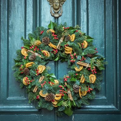 Noël est une fête unique qui se caractérise par de nombreux emblèmes. Parmi ces derniers, nous retrouvons le sapin de Noël, le calendrier de l...