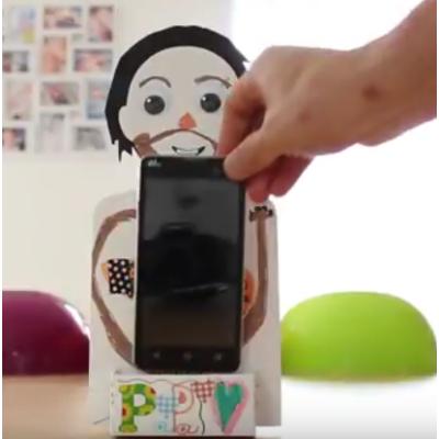 Une activité à faire avec les enfants : le porte smartphone