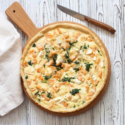 Recette de la tarte au saumon fumé, une tarte salée à faire en suivant les explications illustrées. La cuisine devient alors un jeu d'enfant.