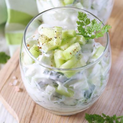 Recette Verrine concombre tzatziki. Une recette parfaite pour les adultes et les enfants. Une verrine fraiche parfaite pour l'entrée