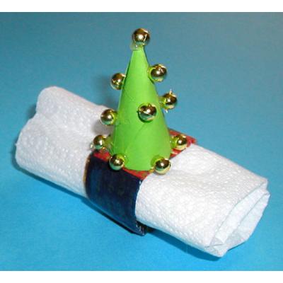 Réliser un anneau de serviette sapin