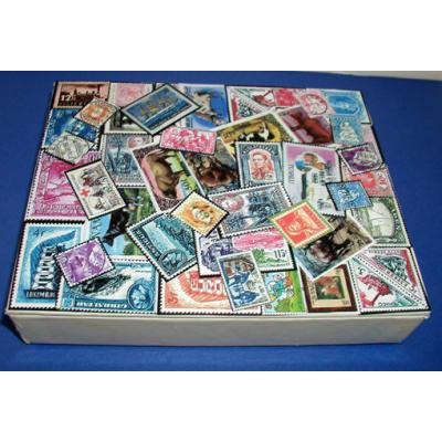 Fabriquer une Boîte à trésors décorée de timbres-poste