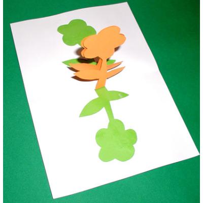 Réaliser une carte animée fleur avec du bristol et du papierde couleur