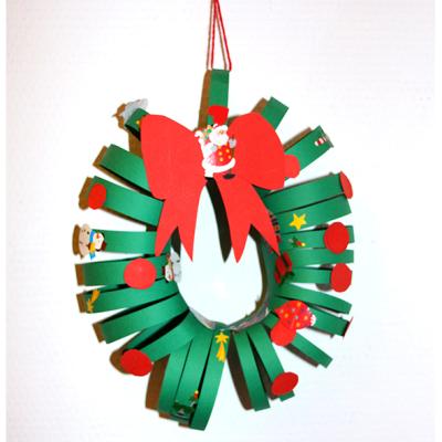 couronne de Noël en papier pour les maternelles