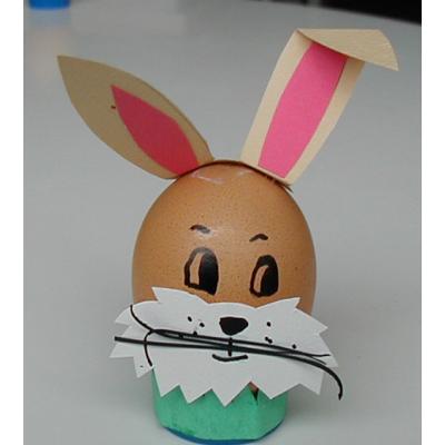 Lapin réalisé avec une coquille d'oeuf
