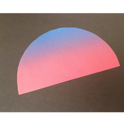 Découper le papier vitrail
