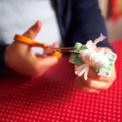 Réaliser la poule en pompon
