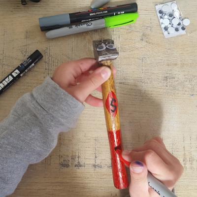 Faire la tenue du marteau