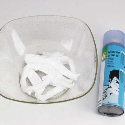 La mousse à raser :