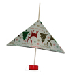 triangle de papier enfilé sur le pique